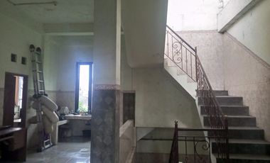Dijual Rumah 3 Lantai Strategis  Waru,Sidoarjo Luas 175m2 BU!!