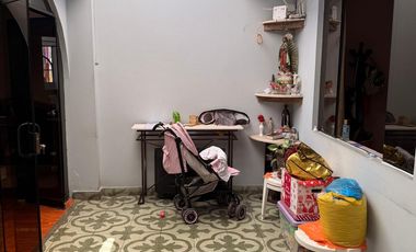 VENDO CASA DE UN PISO PROY PARA DOS PISO URB ENTEL A MEDIA CUADRA DE PARQUE AREA DE 140 M2