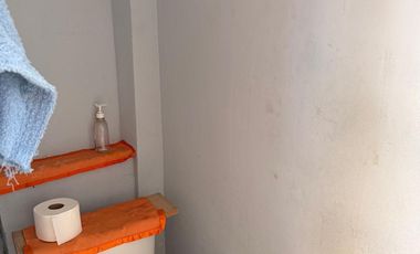 VENDO CASA DE UN PISO PROY PARA DOS PISO URB ENTEL A MEDIA CUADRA DE PARQUE AREA DE 140 M2