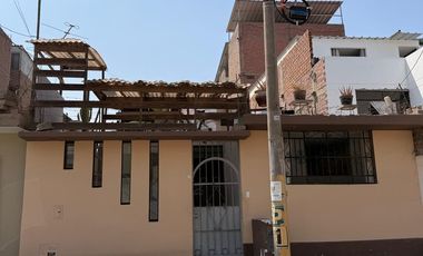 VENDO CASA DE UN PISO PROY PARA DOS PISO URB ENTEL A MEDIA CUADRA DE PARQUE AREA DE 140 M2