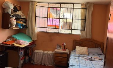 VENDO CASA DE UN PISO PROY PARA DOS PISO URB ENTEL A MEDIA CUADRA DE PARQUE AREA DE 140 M2