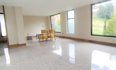 Renta casa Hcda. El Álamo - Tarqui, Cuenca
