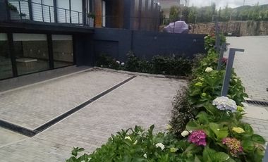 Renta casa Hcda. El Álamo - Tarqui, Cuenca