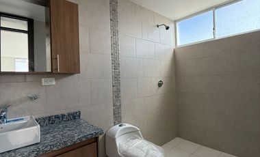 En Venta, Amplia Casa de 4 Habitaciones, Sangolqui