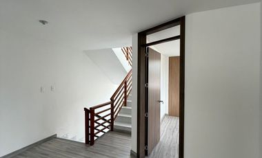 En Venta, Amplia Casa de 4 Habitaciones, Sangolqui