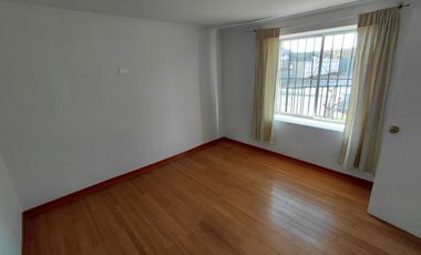 Venta de Casa 4 dormitorios 2 baños Bario Universitario a pasos Ulriksen