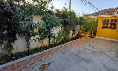 Venta de Casa 4 dormitorios 2 baños Bario Universitario a pasos Ulriksen