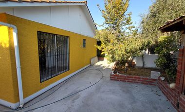 Venta de Casa 4 dormitorios 2 baños Bario Universitario a pasos Ulriksen