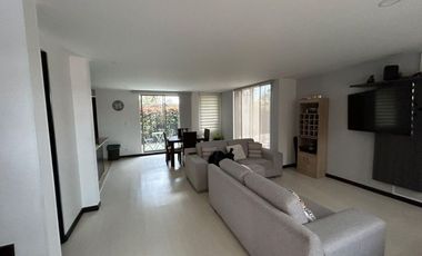 Casa semicampestre en venta | 3 pisos | Doble parqueadero | Excelente ubicación