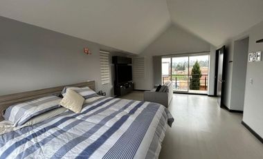 Casa semicampestre en venta | 3 pisos | Doble parqueadero | Excelente ubicación