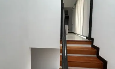 Casa semicampestre en venta | 3 pisos | Doble parqueadero | Excelente ubicación
