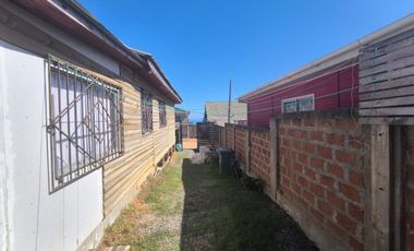PROPIEDAD EN PASAJE CERRADO – EL YECO – ALGARROBO