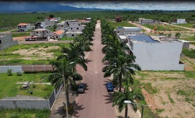 EN VENTA TERRENO DE 213 M² URBANIZ. ZHARA PASAJE