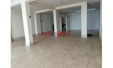 Vendo Hermosa Casa De 2 Pisos Con Amplio Local Comercial En Santa Maria – Huacho A 30 Min De Chancay