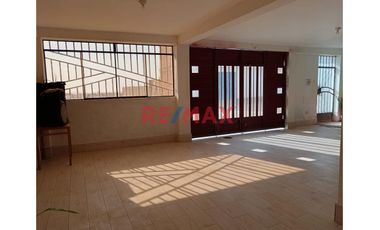 Vendo Hermosa Casa De 2 Pisos Con Amplio Local Comercial En Santa Maria – Huacho A 30 Min De Chancay