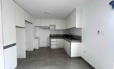 En Manta se alquila casa de 3 dormitorios. Urbanización Manta Azul - Sector Sur