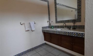 Casa con 714 m² de Superficie de Terreno y 6 Habitaciones en Venta en Barrio San Juan