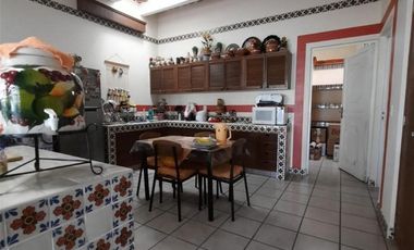 Casa con 714 m² de Superficie de Terreno y 6 Habitaciones en Venta en Barrio San Juan