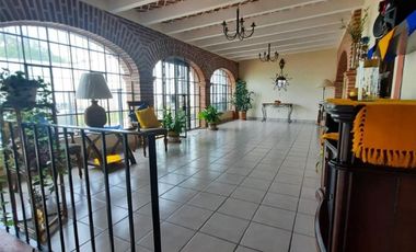 Casa con 714 m² de Superficie de Terreno y 6 Habitaciones en Venta en Barrio San Juan