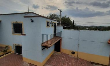 Casa con 714 m² de Superficie de Terreno y 6 Habitaciones en Venta en Barrio San Juan