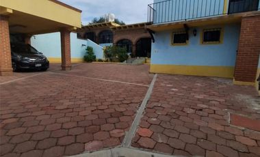 Casa con 714 m² de Superficie de Terreno y 6 Habitaciones en Venta en Barrio San Juan