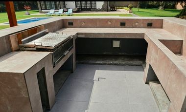 VENDO HERMOSA CASA DE CAMPO ESTILO MEDITERRÁNEO, TOTALMENTE AMOBLADA, EN LA MEJOR ZONA DE CIENEGUILLA.
