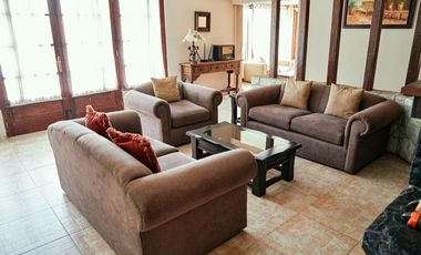 VENDO HERMOSA CASA DE CAMPO ESTILO MEDITERRÁNEO, TOTALMENTE AMOBLADA, EN LA MEJOR ZONA DE CIENEGUILLA.