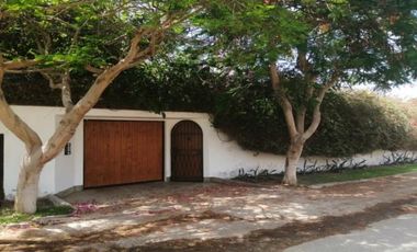 VENDO HERMOSA CASA DE CAMPO ESTILO MEDITERRÁNEO, TOTALMENTE AMOBLADA, EN LA MEJOR ZONA DE CIENEGUILLA.