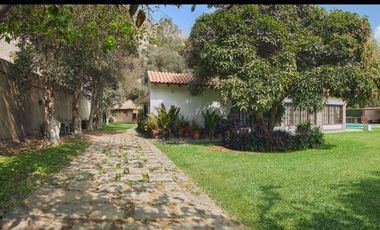 VENDO HERMOSA CASA DE CAMPO ESTILO MEDITERRÁNEO, TOTALMENTE AMOBLADA, EN LA MEJOR ZONA DE CIENEGUILLA.