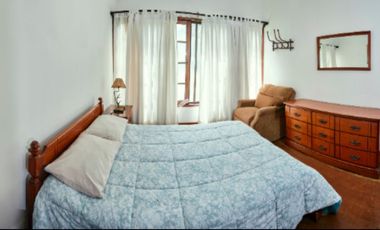 VENDO HERMOSA CASA DE CAMPO ESTILO MEDITERRÁNEO, TOTALMENTE AMOBLADA, EN LA MEJOR ZONA DE CIENEGUILLA.