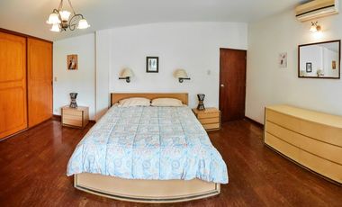 VENDO HERMOSA CASA DE CAMPO ESTILO MEDITERRÁNEO, TOTALMENTE AMOBLADA, EN LA MEJOR ZONA DE CIENEGUILLA.