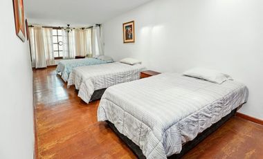 VENDO HERMOSA CASA DE CAMPO ESTILO MEDITERRÁNEO, TOTALMENTE AMOBLADA, EN LA MEJOR ZONA DE CIENEGUILLA.