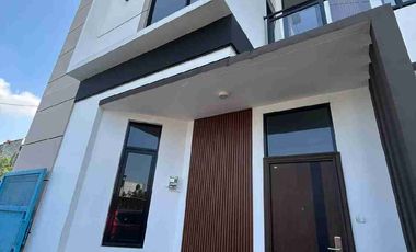 Rumah Baru Cisaranten Mewah Siap Huni