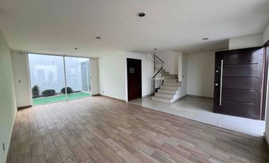 CASA EN RENTA CON  SALIDA RÁPIDA A  CDMX