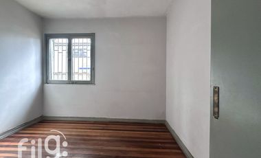 Venta Casa Comercial 2 Pisos en Avenida, 260 m² Terreno, Estacionamientos