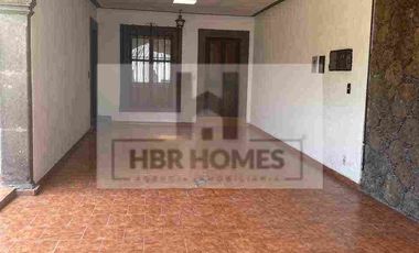 Hermosa casa de una planta en Renta en La calle Juan Urbina, col. Prolongacion la moderna