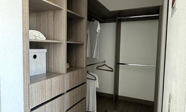 Casa en renta en Aurea a 8 min del aeropuerto, fraccionamiento con extensas y hermosas áreas verdes y servicios