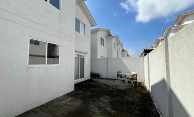 Casa Laguna, casa de 3 habitaciones con clóset en alquiler