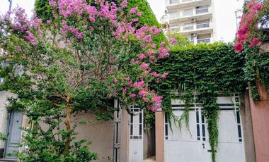 VENTA DE CASA DE 4 AMBIENTES EN PARQUE CHAS