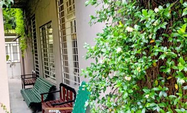 VENTA DE CASA DE 4 AMBIENTES EN PARQUE CHAS