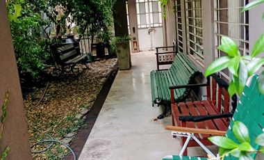 VENTA DE CASA DE 4 AMBIENTES EN PARQUE CHAS