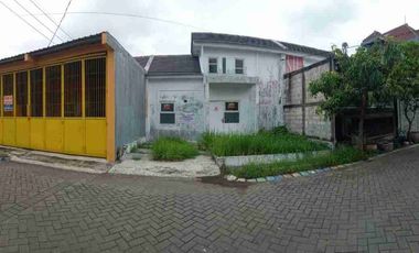 Dijual murah via lelang rumah di swan Menganti Gresik