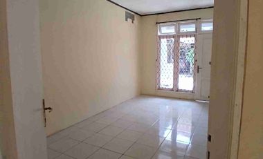 Disewa rumah Bisa 2 carport Pondok kelapa Jakarta timur