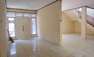Disewa rumah Bisa 2 carport Pondok kelapa Jakarta timur