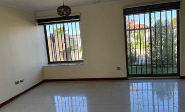Arriendo Casa - Parque Las Palmas 
Moderna propiedad - Linares