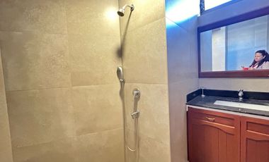 Suite Amoblada en Alquiler en Los Ceibos, 1 Habitación, 1 Baño, Garaje, Norte de Guayaquil.