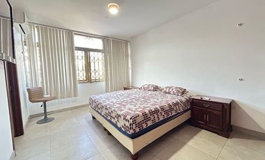 Suite Amoblada en Alquiler en Los Ceibos, 1 Habitación, 1 Baño, Garaje, Norte de Guayaquil.