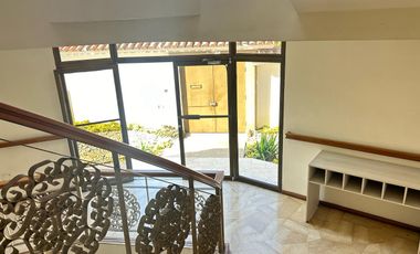 Suite Amoblada en Alquiler en Los Ceibos, 1 Habitación, 1 Baño, Garaje, Norte de Guayaquil.