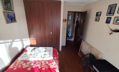 SE VENDE HERMOSA CASA DE TRES PISOS EN LOMAS SAN SEBASTIAN