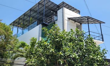 Townhouse en Venta, Ideal para Hotel u Hostal en Playa del Carmen.